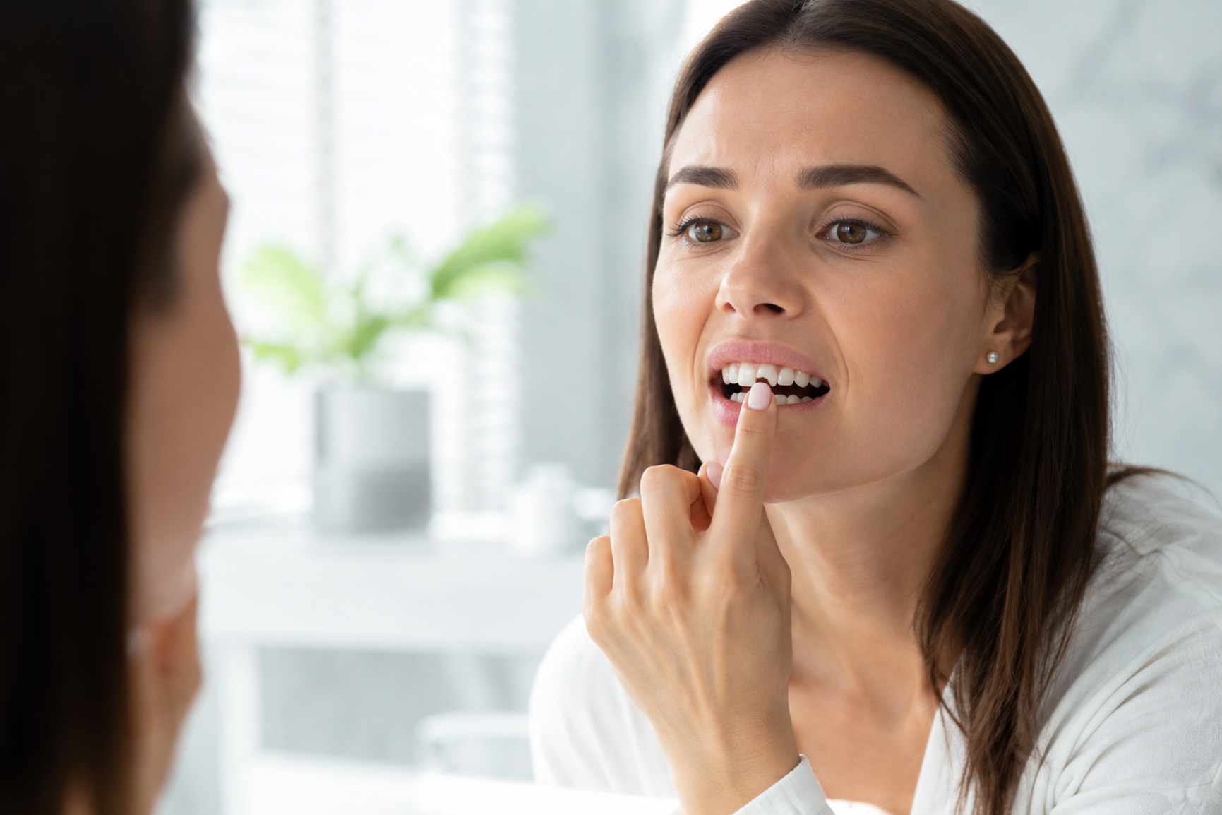 Emergency dental care for a broken tooth